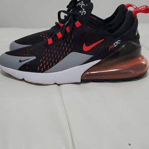 Nike Air Max 270 mens size 9.5